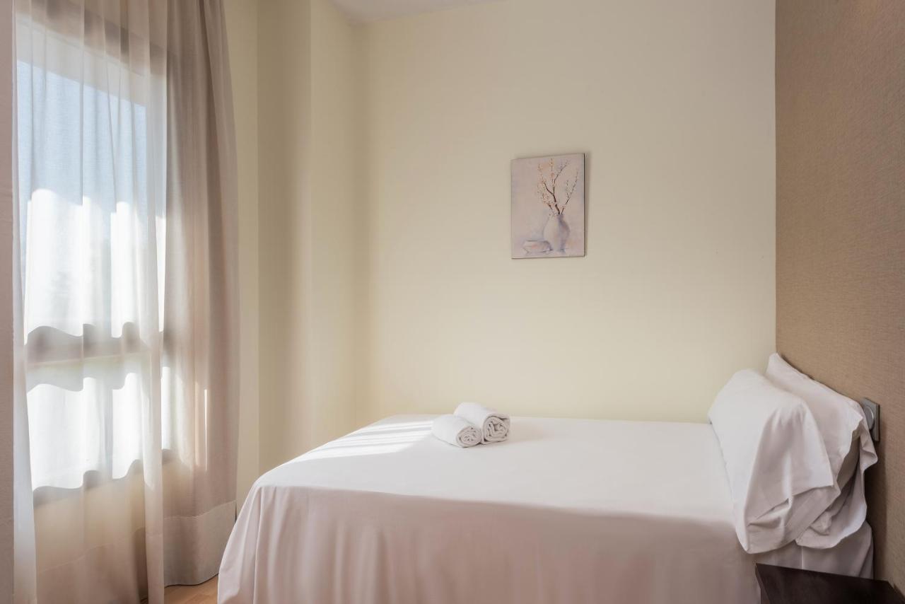 Apartamentos Tryp Madrid Airport Suites Eksteriør billede