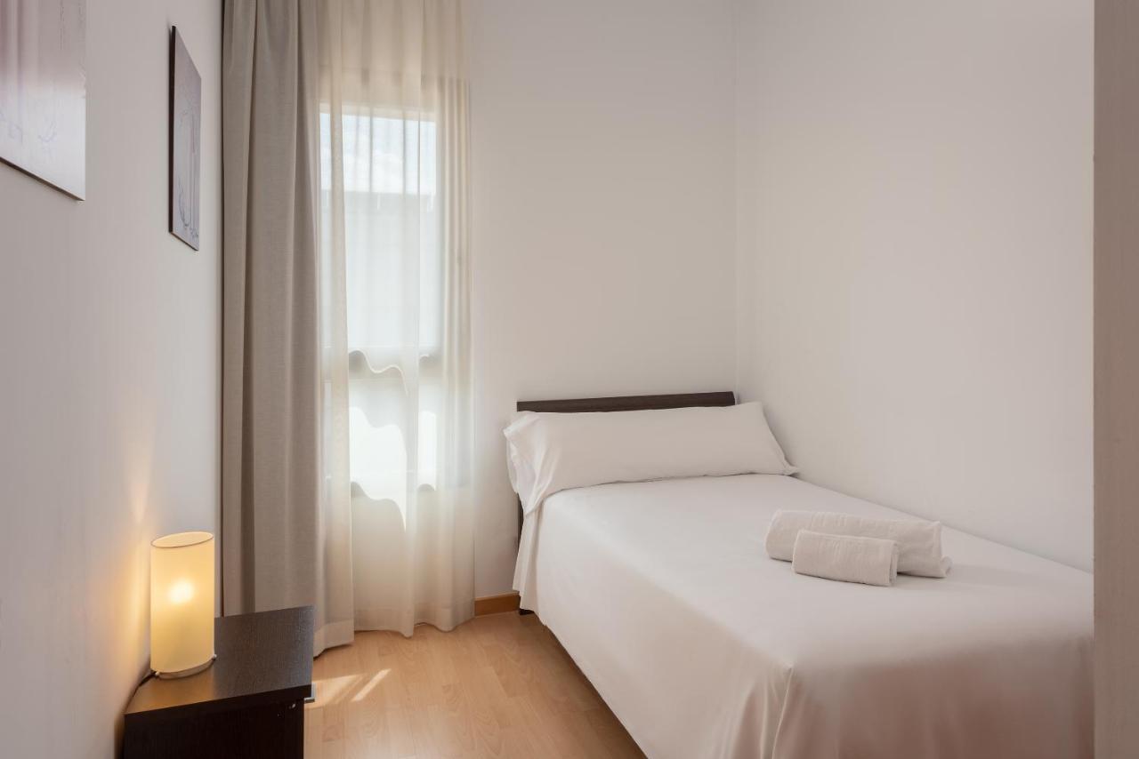 Apartamentos Tryp Madrid Airport Suites Eksteriør billede